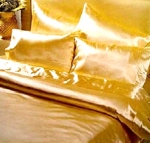 Золотой однотонный шелк - 3900 руб.